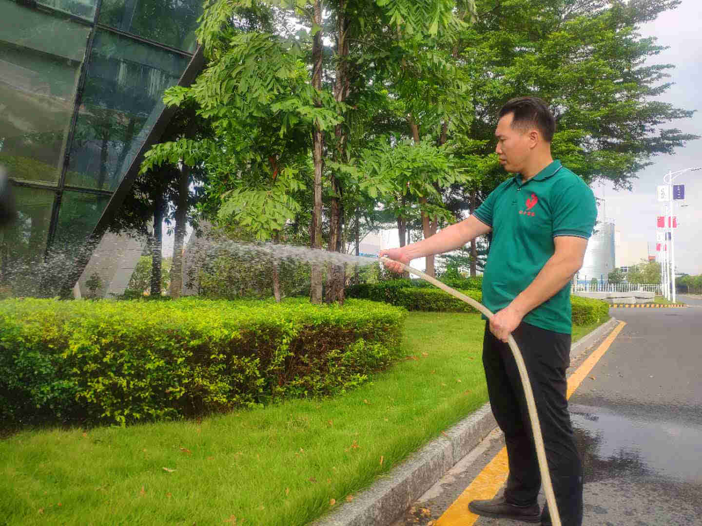 園林綠化公司日常澆水工作
